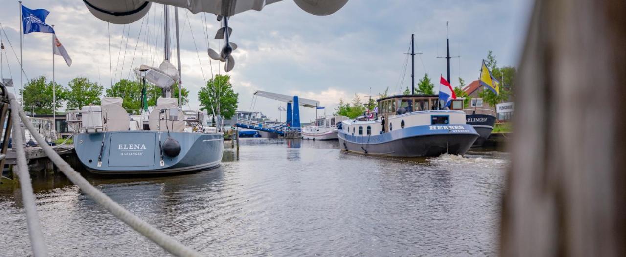 Apartamento Unieke Woonboot In Harlingen Exterior foto